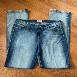 Vintage lei Women's Faded Blue Boot Cut Jeans